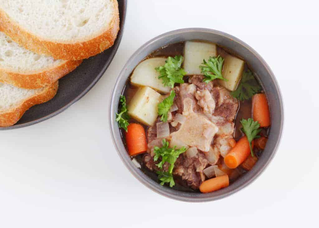 Simple slow cooker oxtail soup