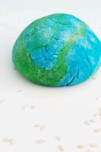 An Earth-shaped microwave mochi