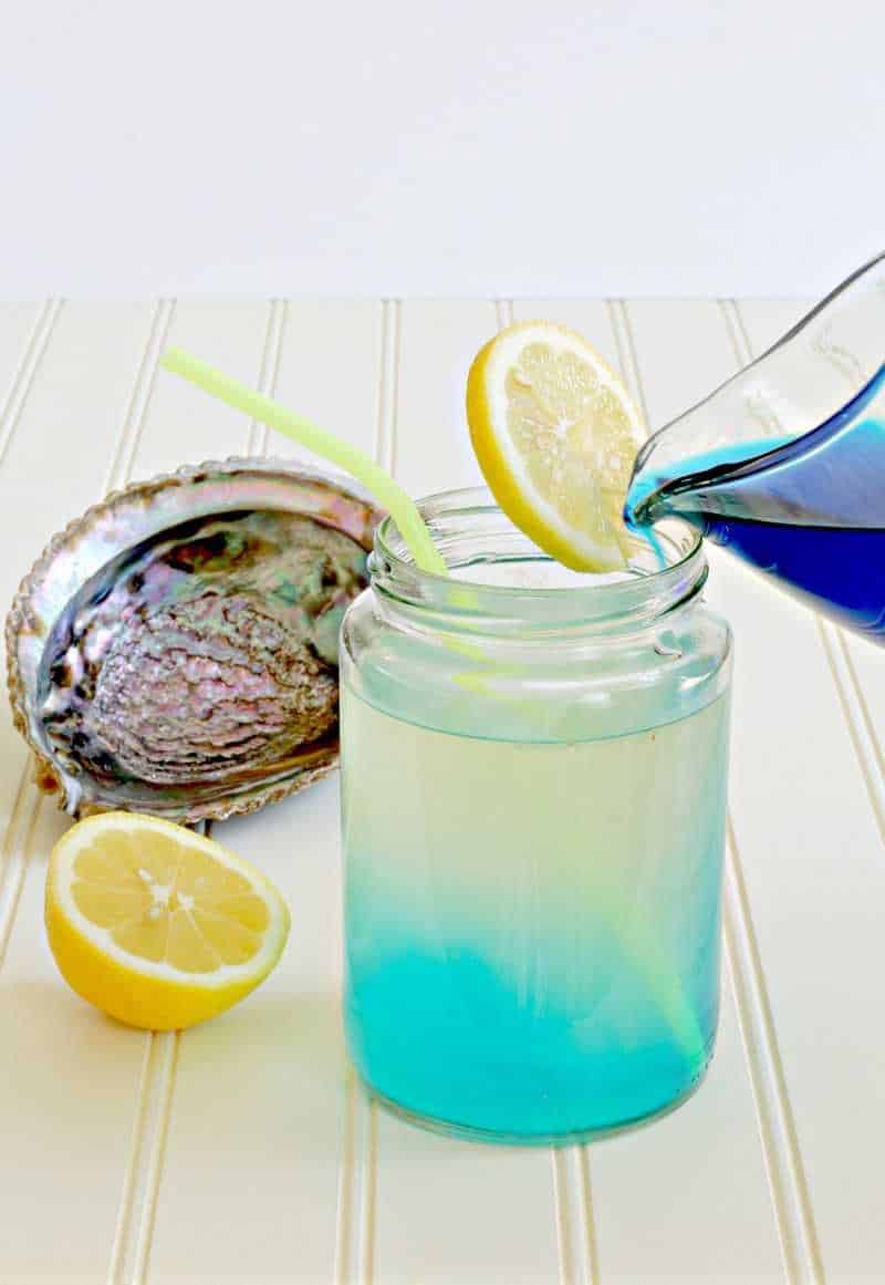 Slowing pouring mermaid lemonade