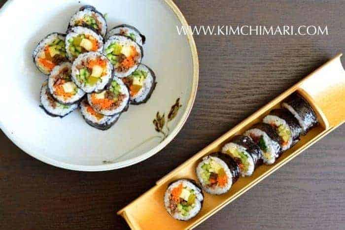 Korean kimbap on two plates