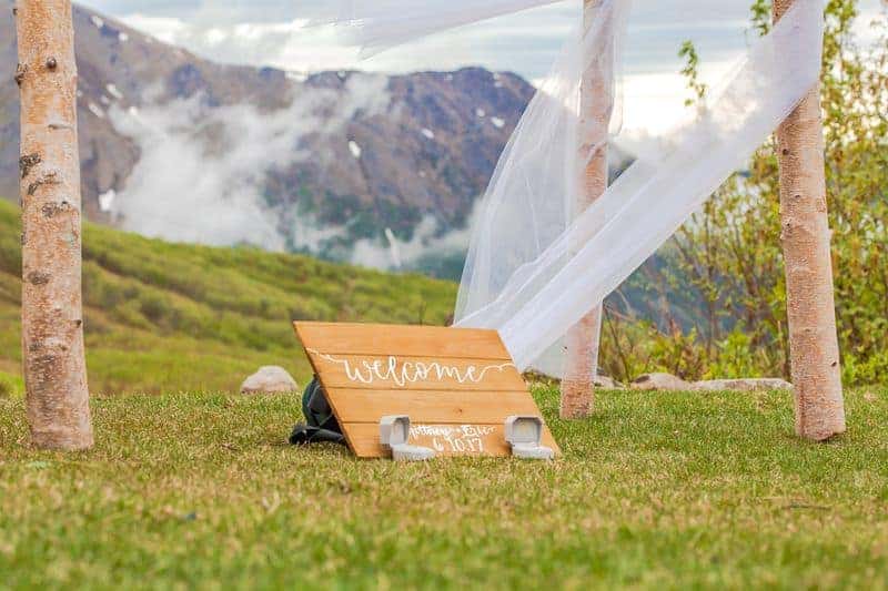 A cheap wedding on a mountain